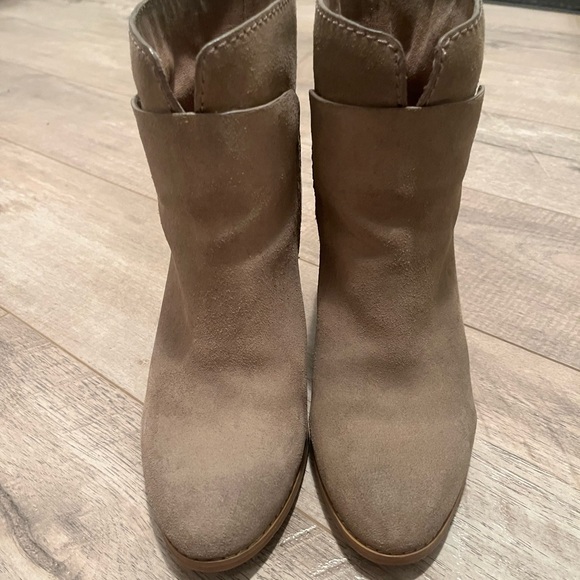 Nine West booties - Picture 4 of 7